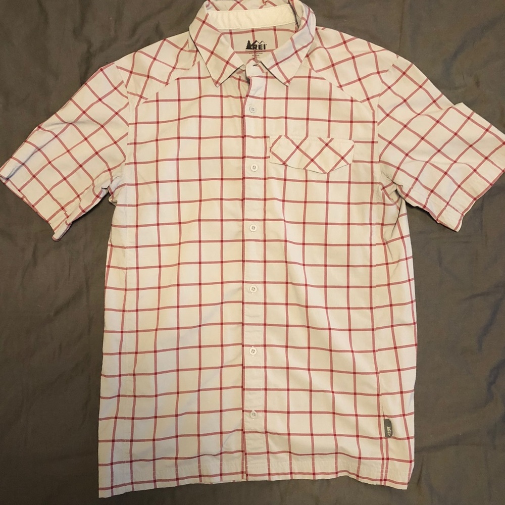 REI Men’s Casual Button-down Medium Shirt
